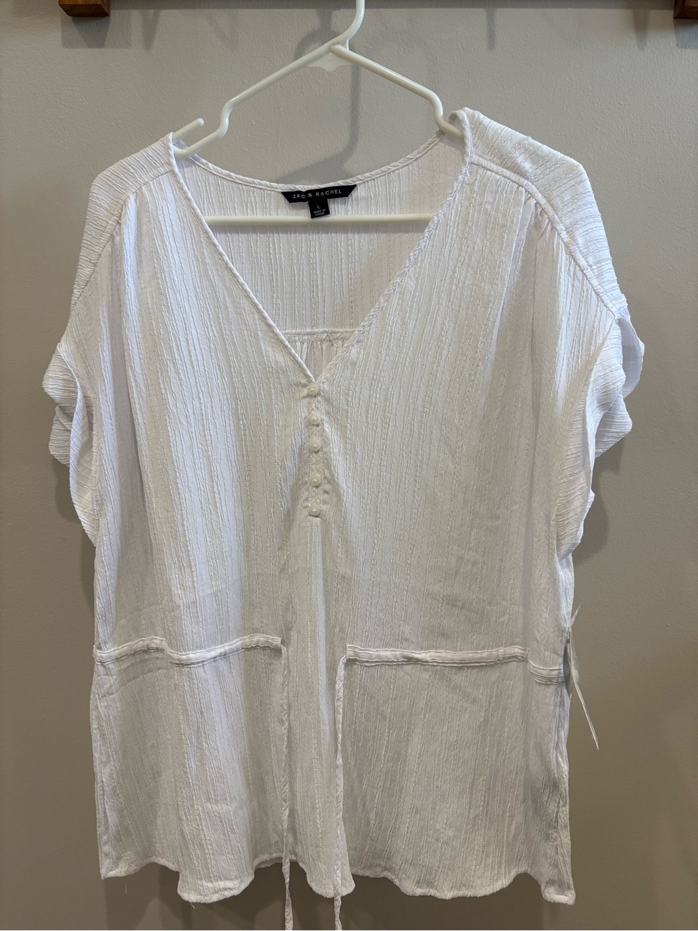 Zac & Rachel White Textured V-Neck Button Front Tunic
